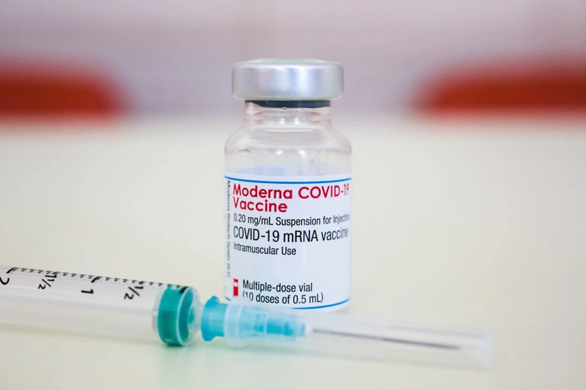 EUA compram mais 200 milhões de doses da vacina Moderna