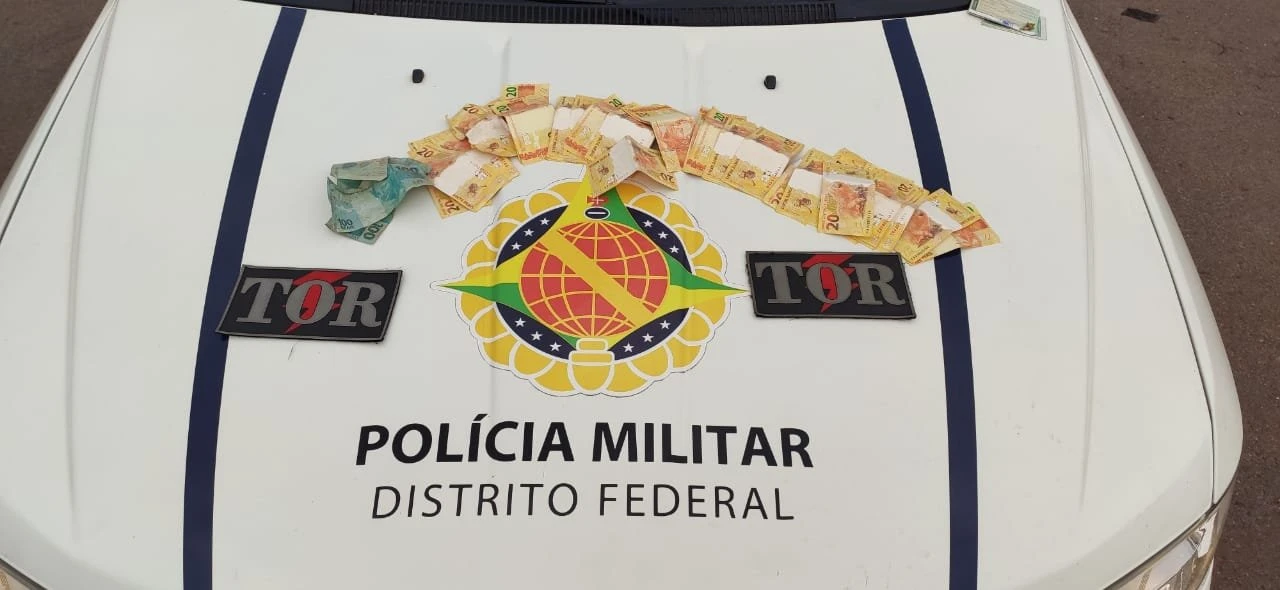 Polícia Militar prende homem com R$ 1,8 mil em notas falsas no DF