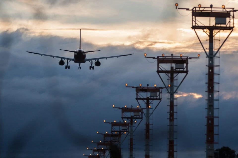 Baixa visibilidade faz aeroporto de Brasília operar por instrumentos