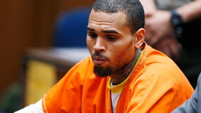 Chris Brown é acusado mais uma vez de agressão e será investigado