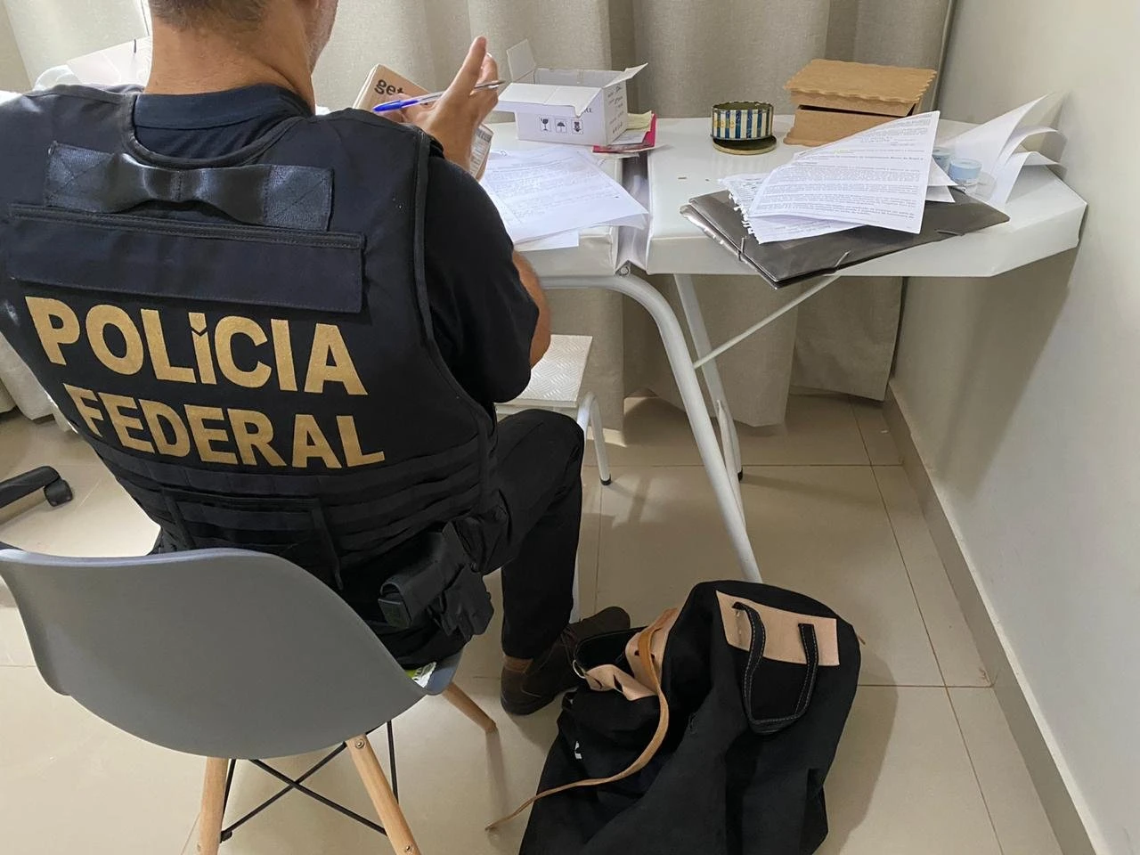 Criminosos que fraudavam auxílio emergencial, FGTS e INSS são presos no DF