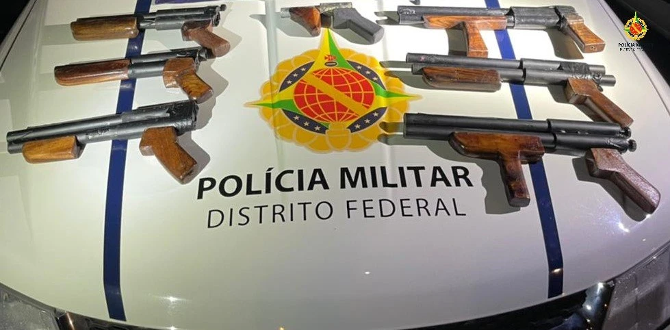 Após mulher gritar por socorro, PM apreende sete armas com homem no DF