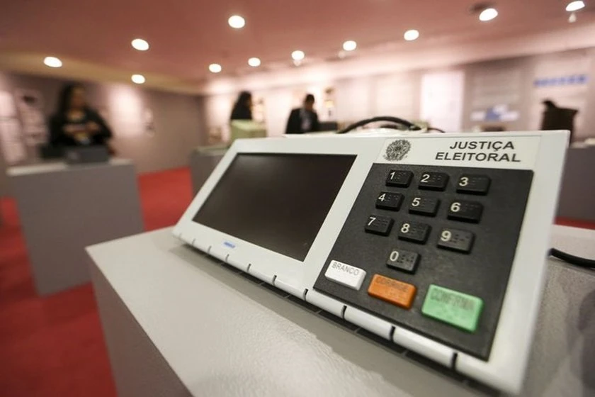 Ibope no RJ: Paes, com 30%, e Crivella, com 12%, lideram corrida eleitoral