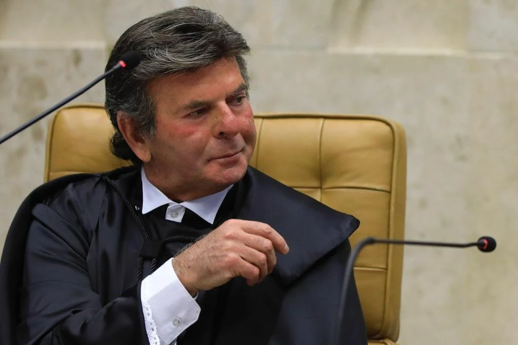 Fux nega ação que queria impedir volta às aulas em Colégio Militar de BH