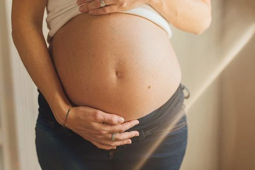Entenda as mudanças físicas e emocionais que ocorrem na gravidez