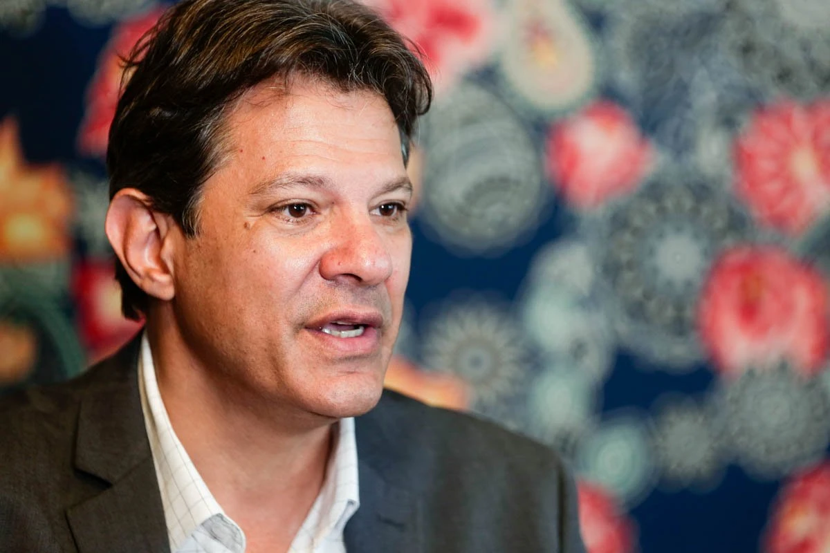 Fernando Haddad afirma que Flávio Bolsonaro será preso nos “próximos dias”