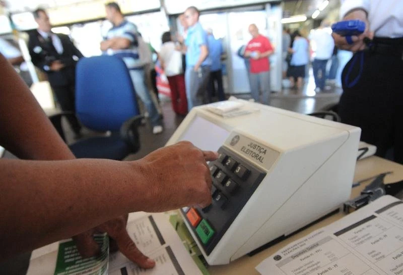 Cinco pessoas foram apreendidas em MT nas primeiras horas de votação