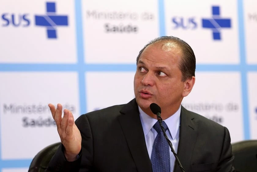 Frente de juízes e promotores repudia fala de Barros contra a Constituição