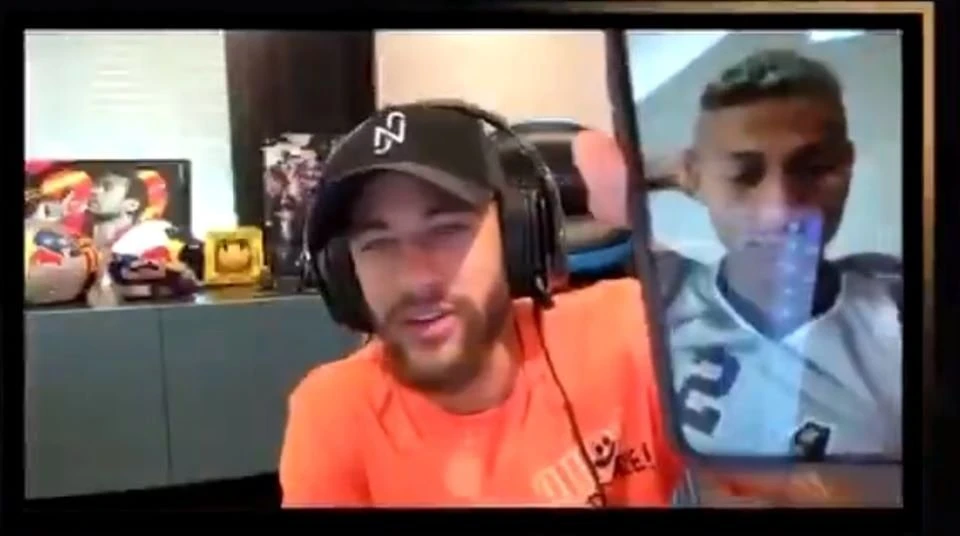 Em resenha na internet, Neymar vaza telefone de Richarlison