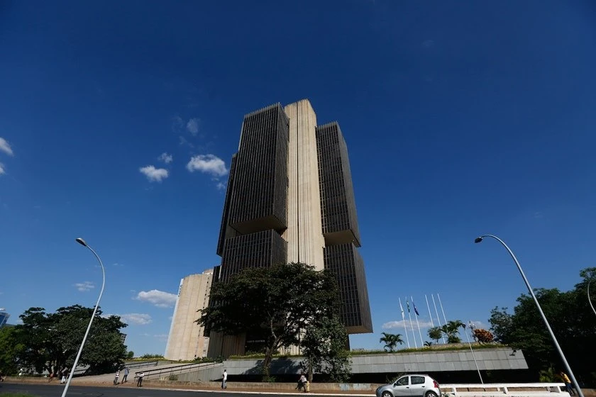 Banco Central diz que pressão sobre inflação é “temporária”