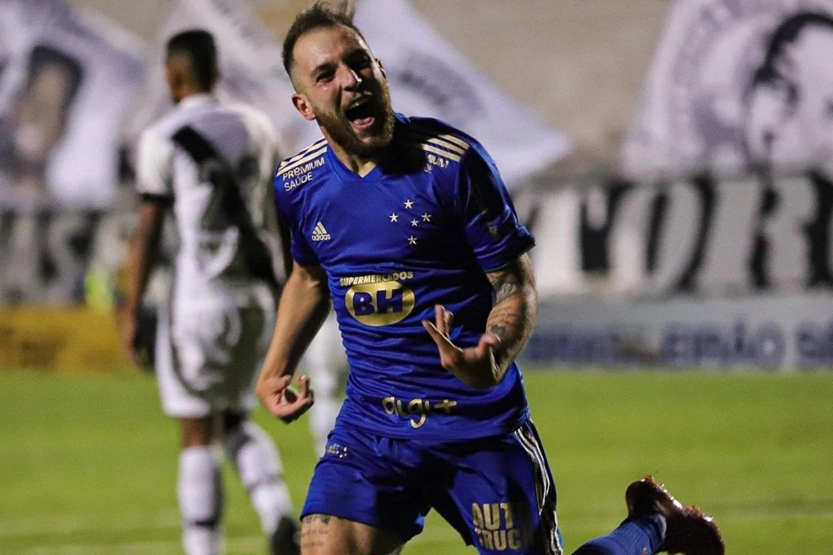Cruzeiro vence a primeira e empurra a Ponte para a lanterna da Série B