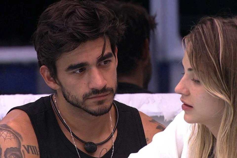 Voltaram? Guilherme Napolitano aparece sem querer em vídeo de Gabi Martins