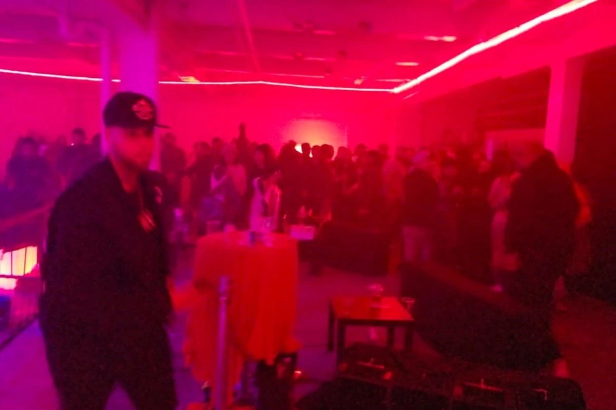 Polícia invade armazém e fecha clube de luta ilegal em Nova York