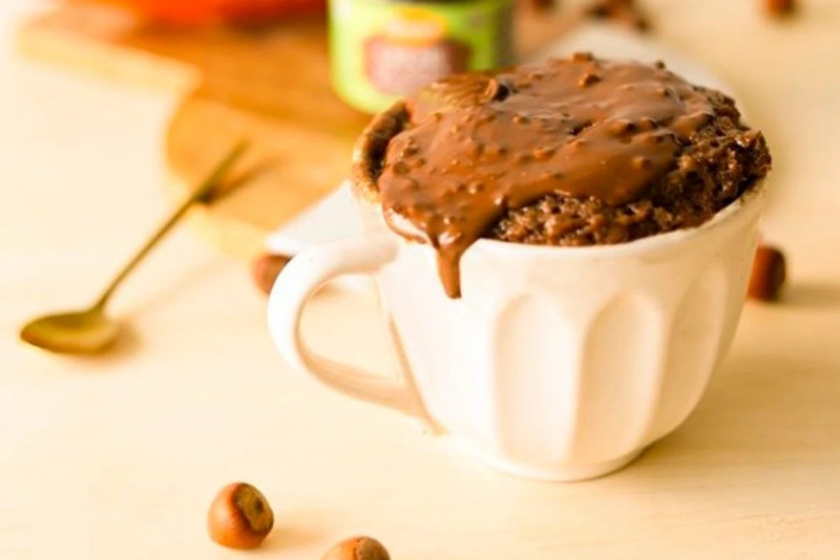 Bolo de caneca fit pronto em 5 minutos: faça a receita em casa