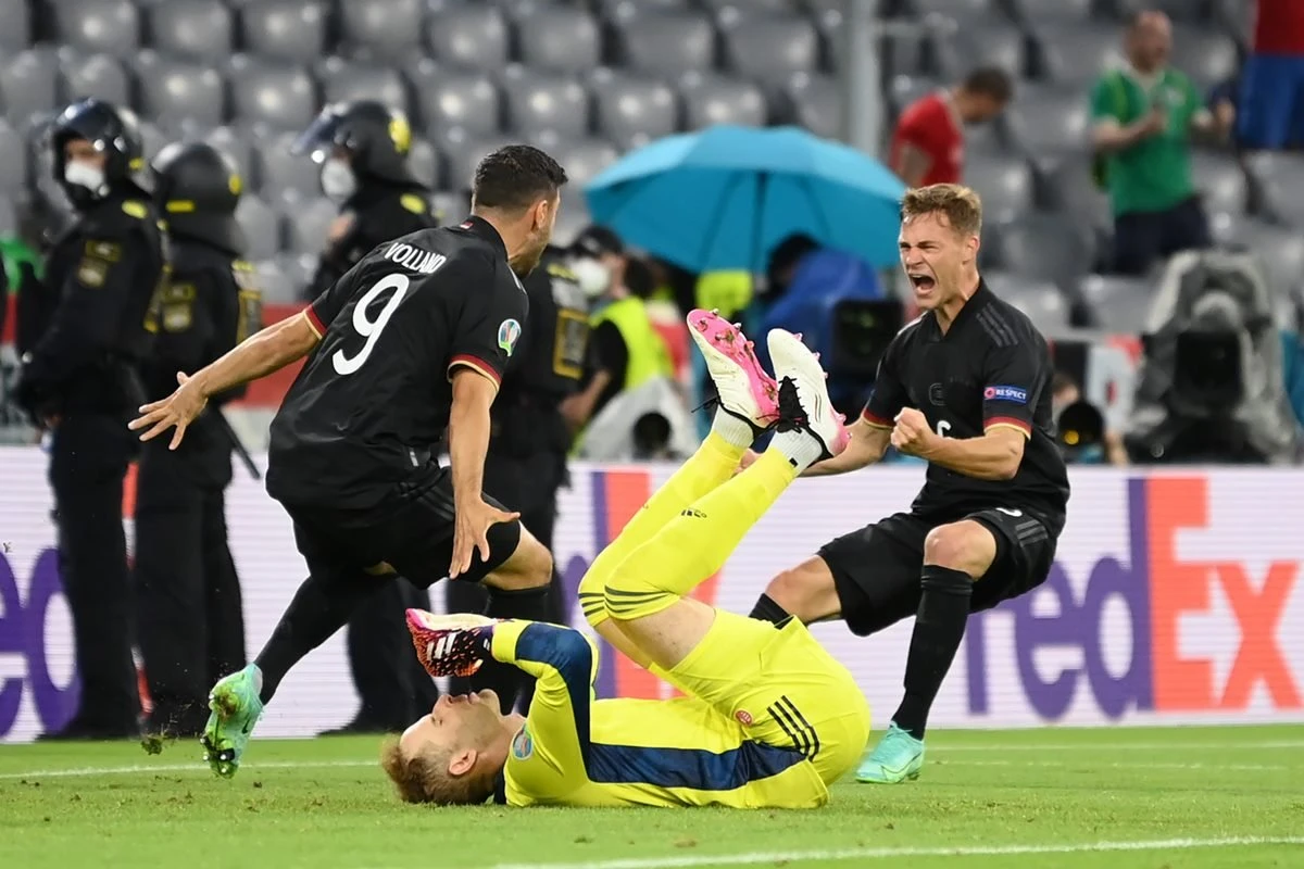 Alemanha sofre, mas empata com Hungria e está nas oitavas da Eurocopa
