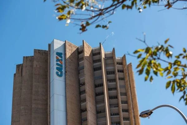 Caixa abre programa de demissão voluntária para 7,2 mil empregados