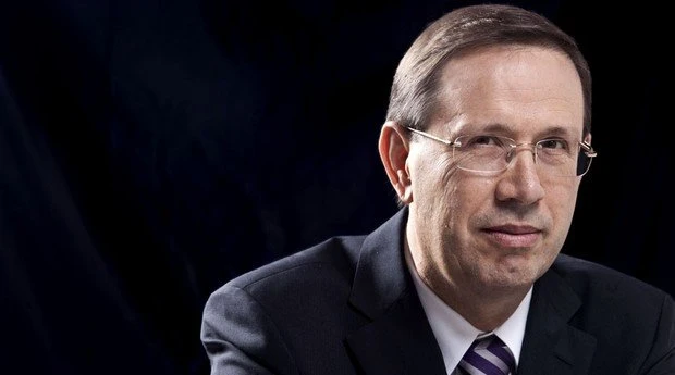 Justiça determina retenção de passaporte de Carlos Wizard