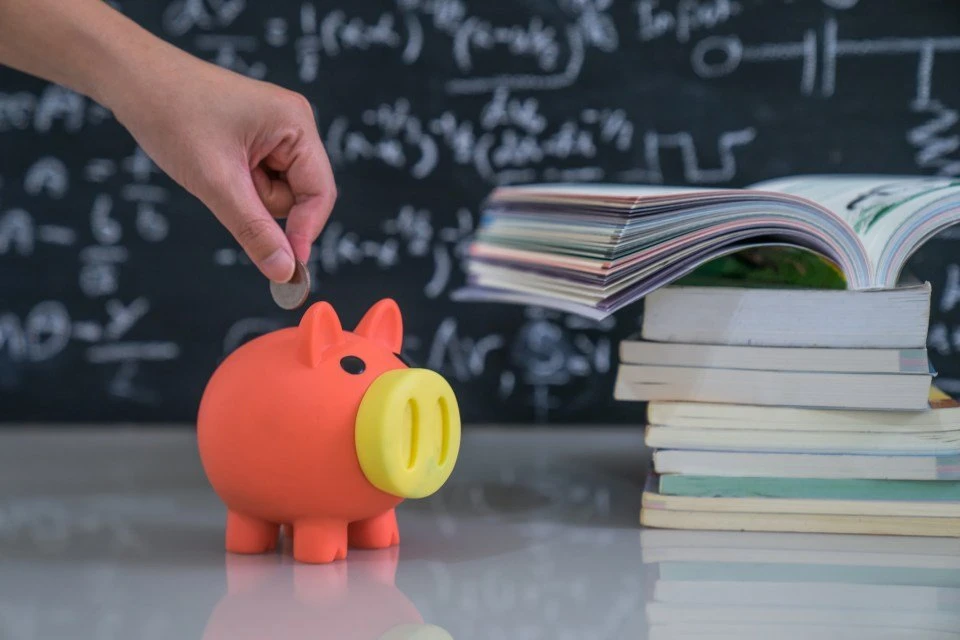 Seis livros sobre investimento para ler e sair do aperto com as finanças