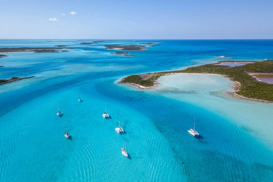 Viagem para as paradisíacas Ilhas Bahamas, no Caribe, sai por R$ 2.669