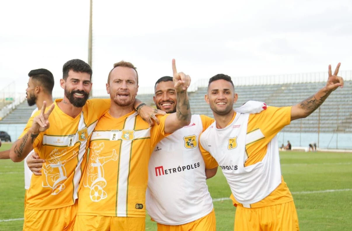 Na Boca do Jacaré, Brasiliense vence o Nova Mutum pelo placar de 3×1