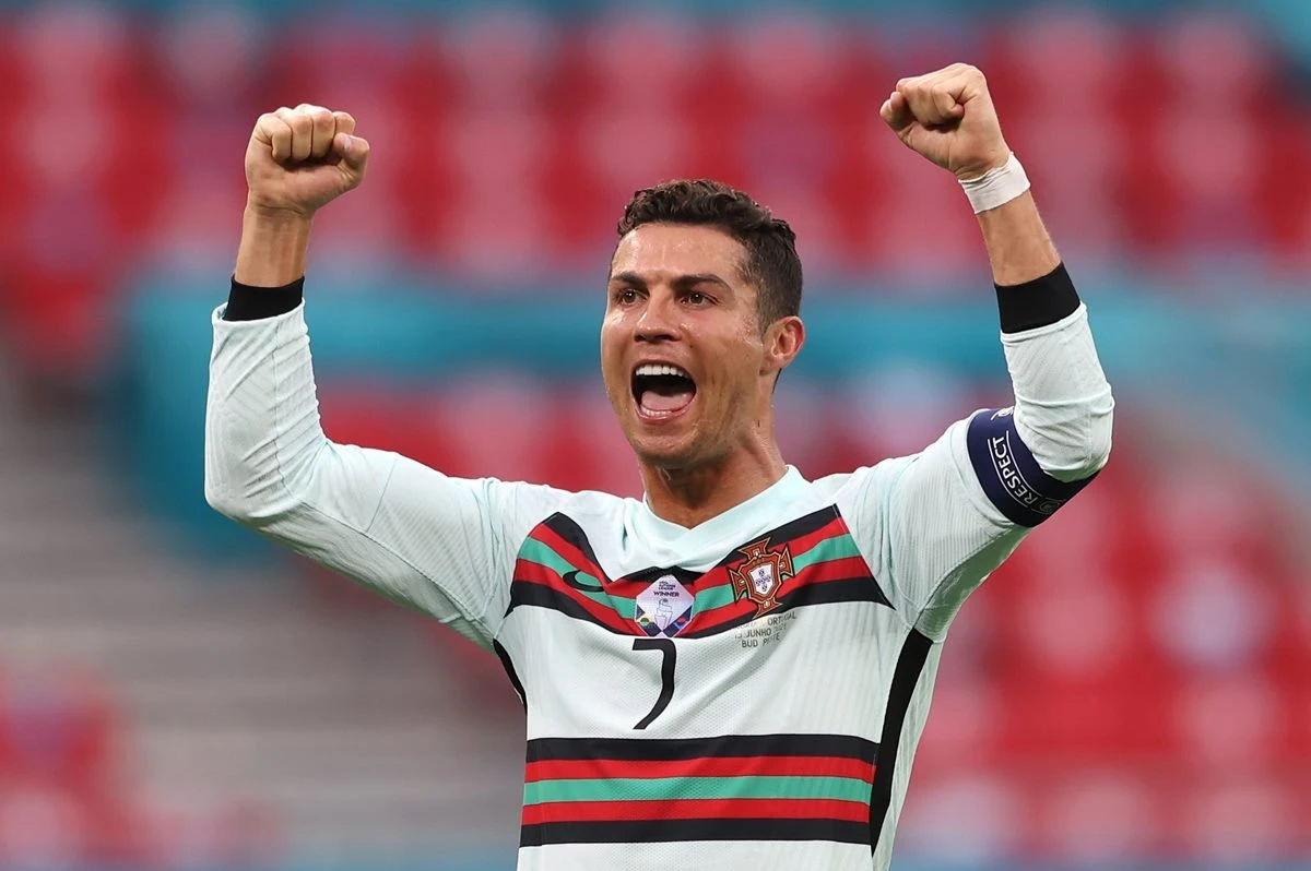 Com dois de Cristiano Ronaldo, Portugal derrota Hungria por 3 x 0