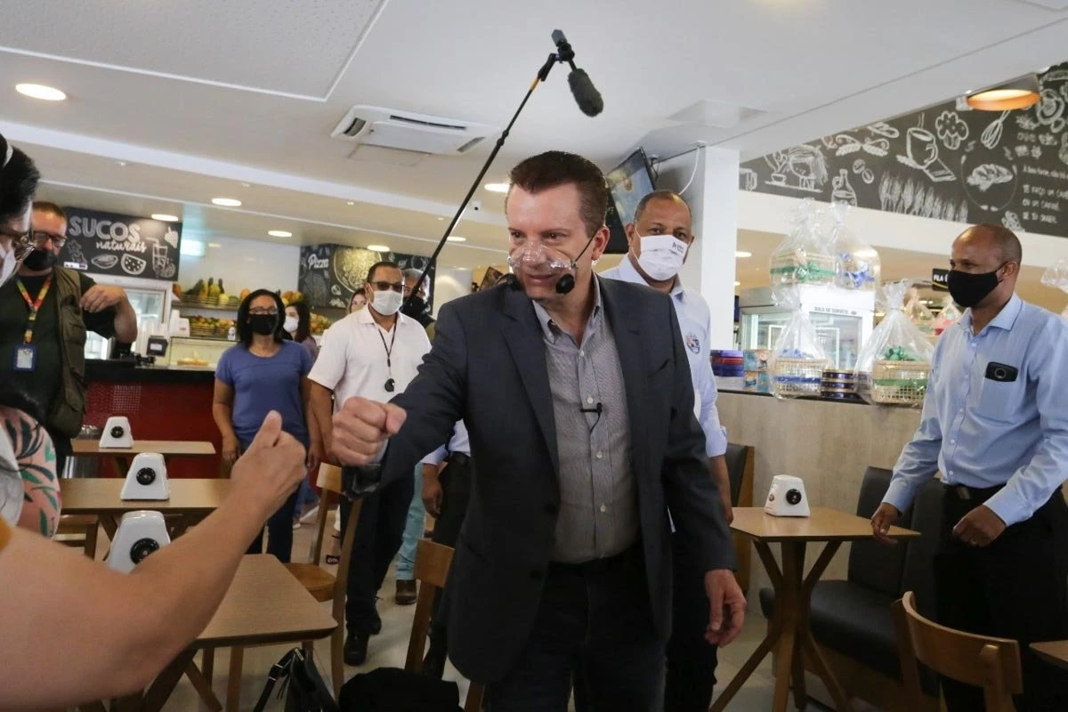 Sócio em bar, Celso Russomanno admite dívida no DF, mas questiona valor