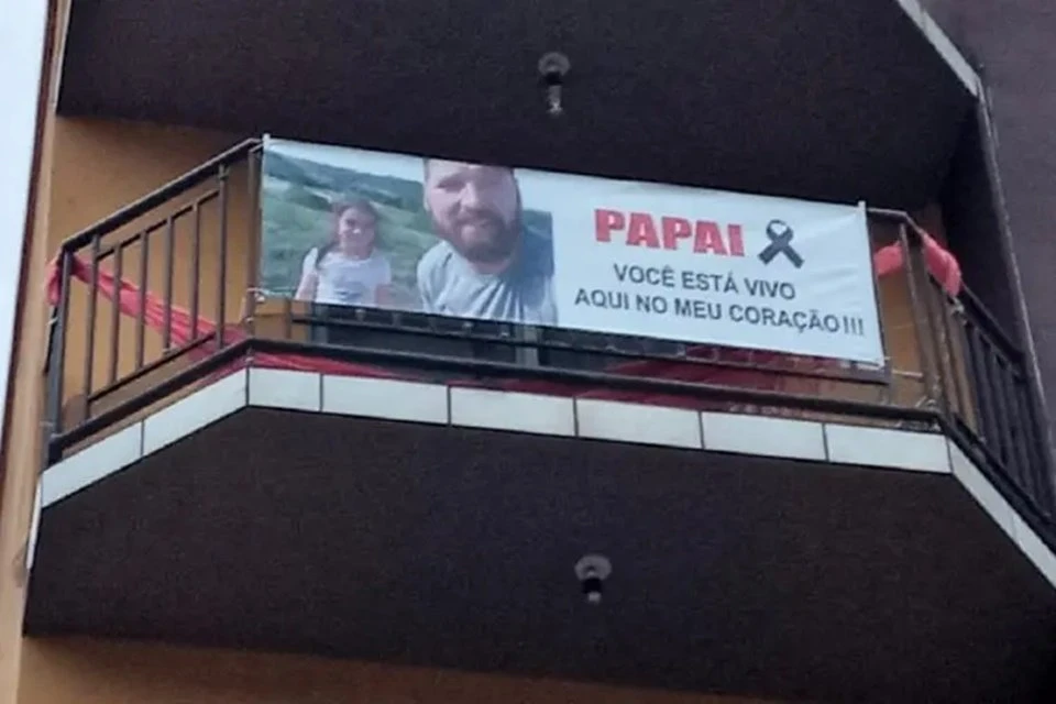 Menina homenageia pai que morreu com frase “para ele ver do céu” em SC