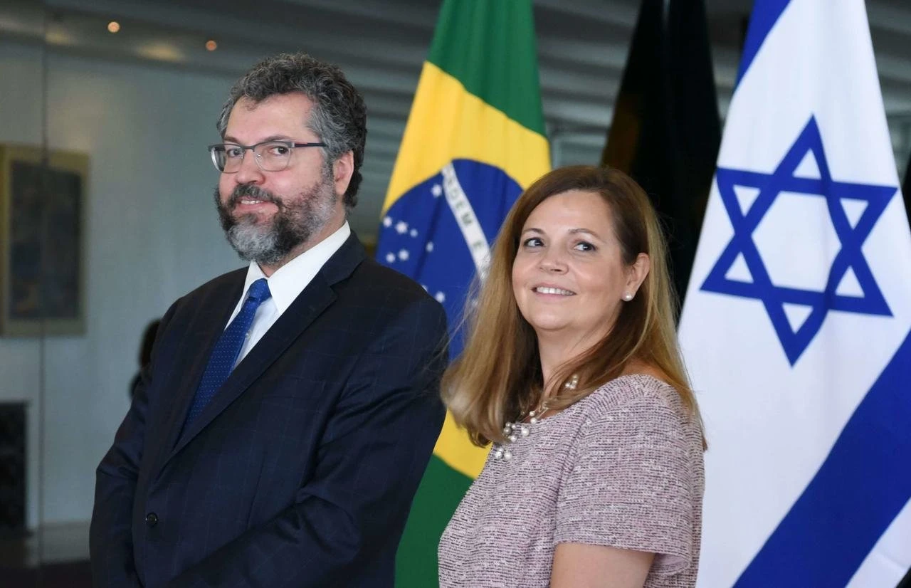 Casal Ernesto Araújo deve ir para Consulado brasileiro em Connecticut