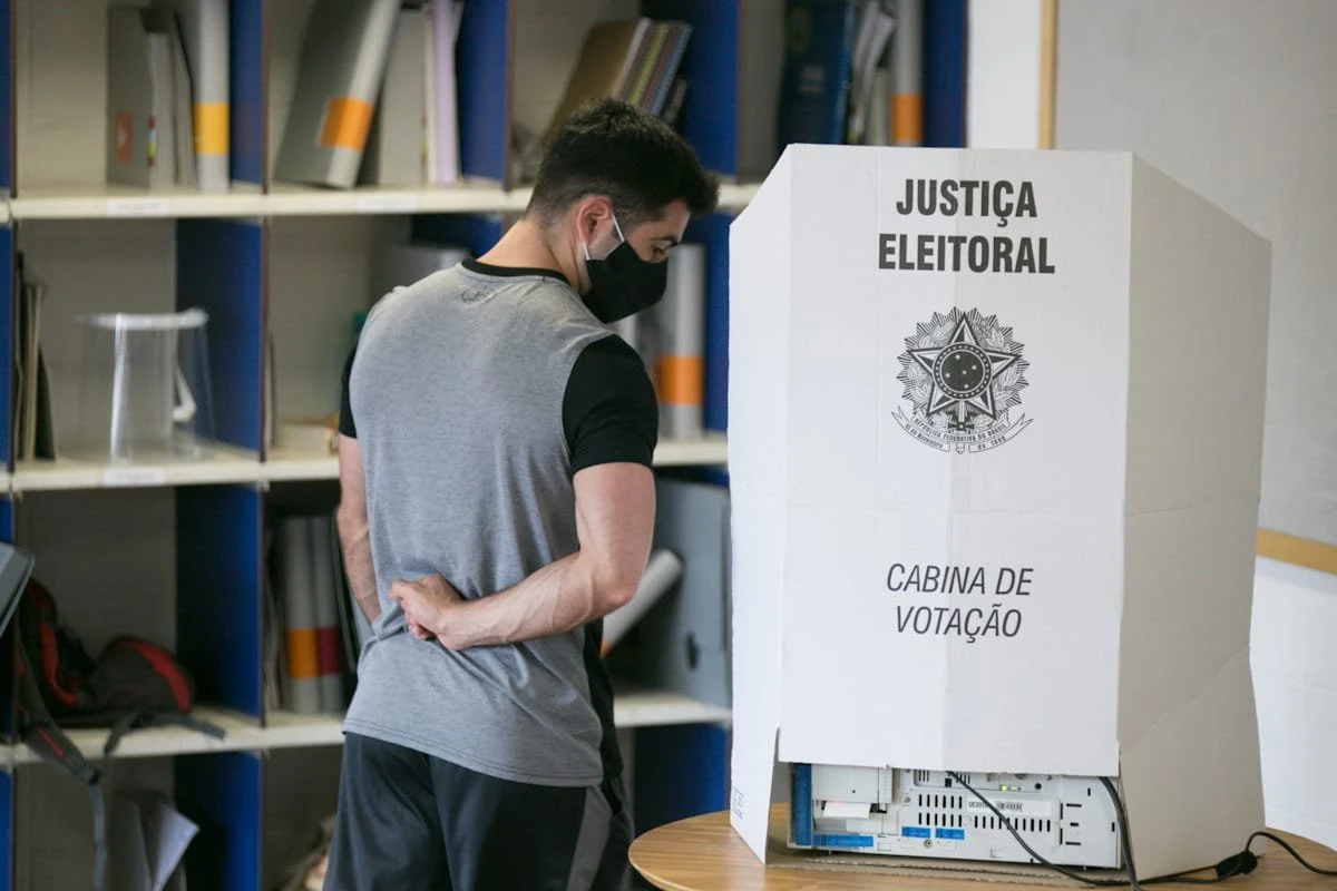 Covas e Boulos começarão mandato sem apoio da maioria entre vereadores