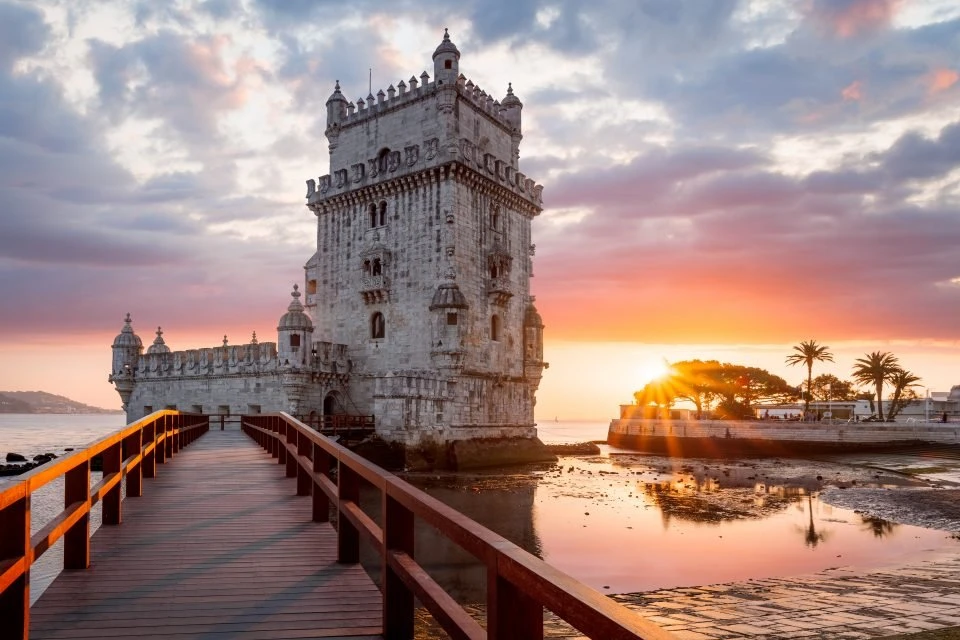 Black Friday de viagem! Oito dias em Lisboa com aéreo e hotel por R$ 2.399