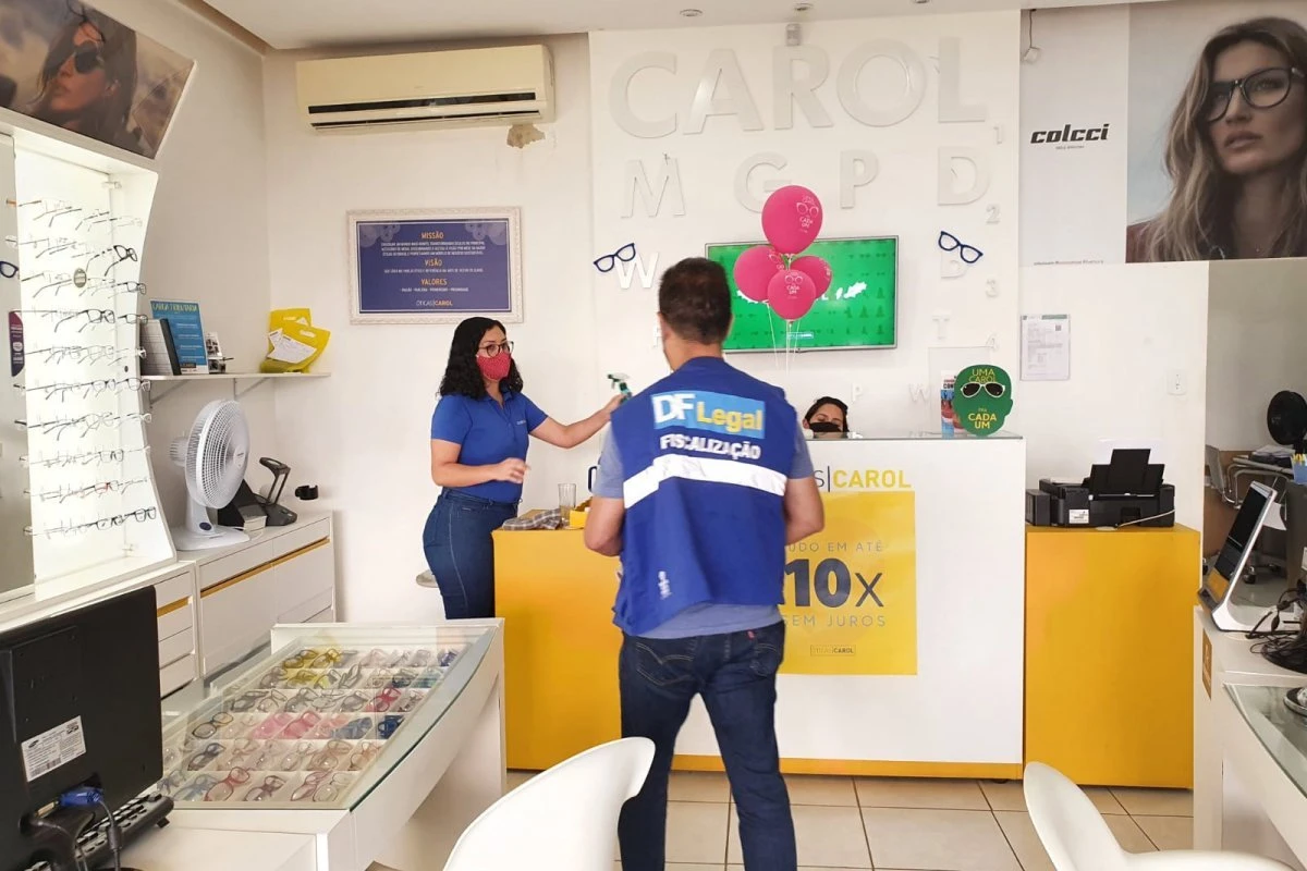 DF Legal vistoria cumprimento de medidas contra a Covid-19 em 145 comércios