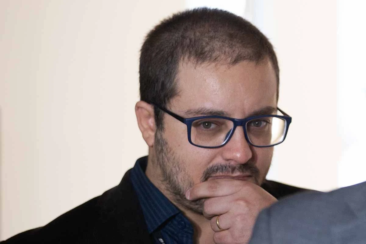 Falso Negativo: Justiça mantém prisão de ex-diretor do Laboratótio Central