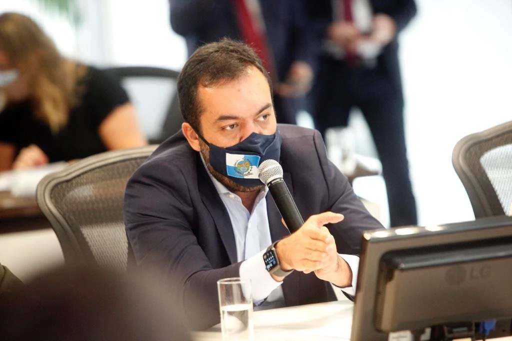 Castro diz que se for à CPI não vai “ficar protegendo” Wilson Witzel