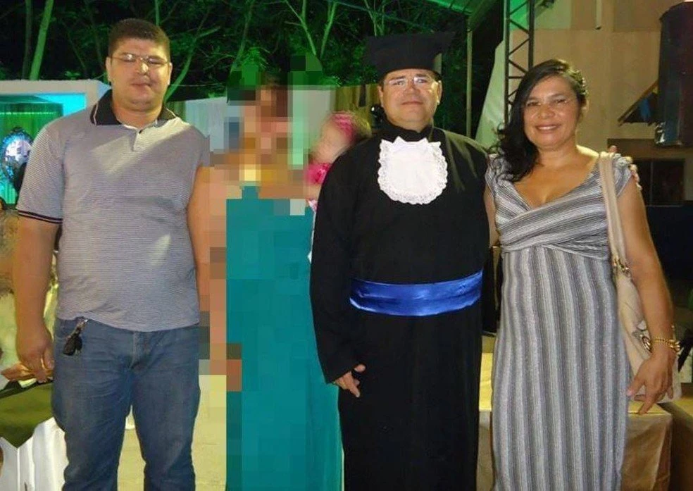 Filho mata os pais com golpes de faca e de enxada dentro da casa da família