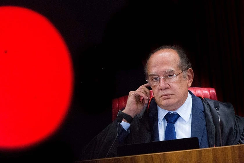 Gilmar dá 10 dias para Bolsonaro explicar fala sobre fraude na eleição