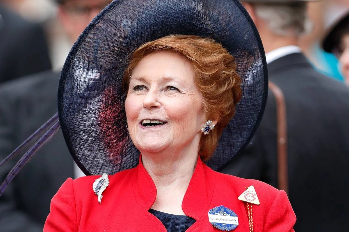 Prima da rainha Elizabeth II, Lady Elizabeth Shakerley morre aos 79 anos