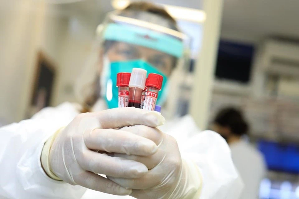 Mais brasileiros contratam planos de saúde e exames da Covid disparam