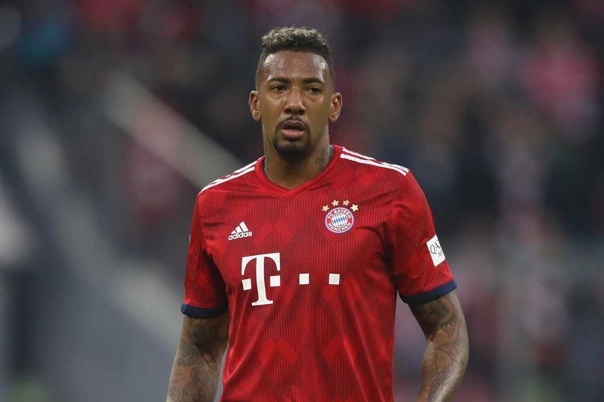 Acusado de agredir a mulher, Boateng pode pegar cinco anos de prisão