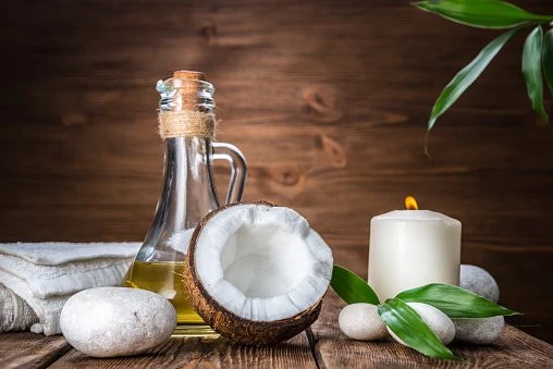 Veja por que você nunca deve usar óleo de coco após se queimar no sol