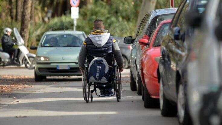 Troppo pochi i contributi pubblici per i disabili. Non fatica solo chi è ricco