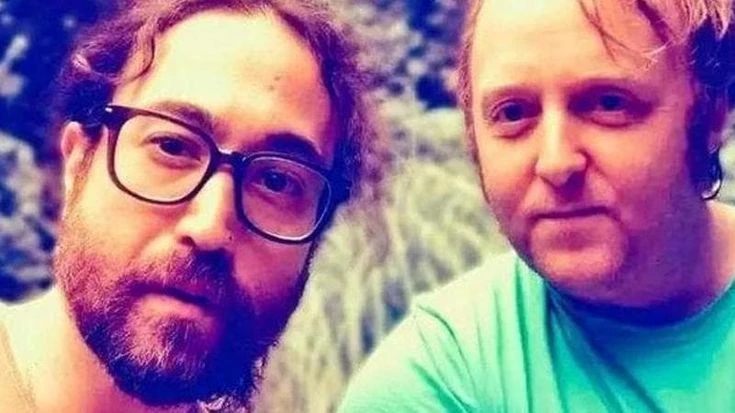 Beatles, i figli di Ringo, Paul e John riuniti per un nuovo singolo: “Ma non formeremo una band”