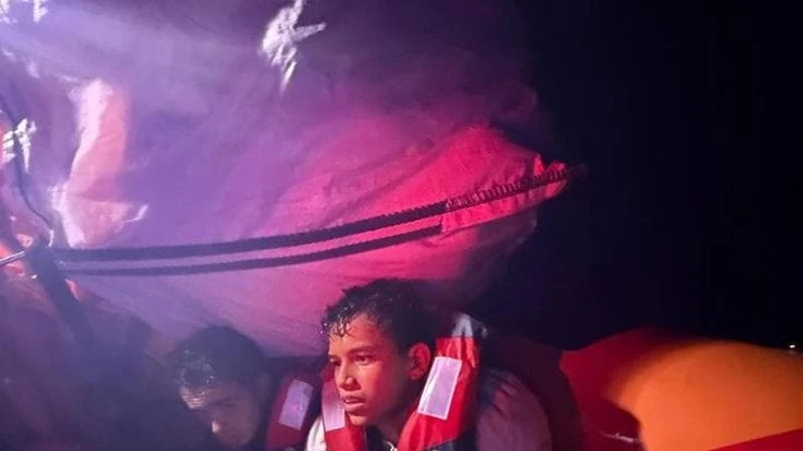 Mediterranea, salvati dieci naufraghi già in acqua: lanciati in mare da una runaway boat