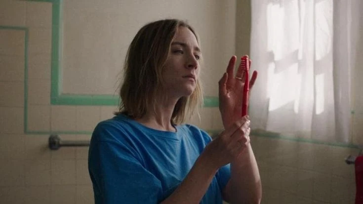 Talking Heads, per i 50 anni di “Psycho killer” un video con Saoirse Ronan