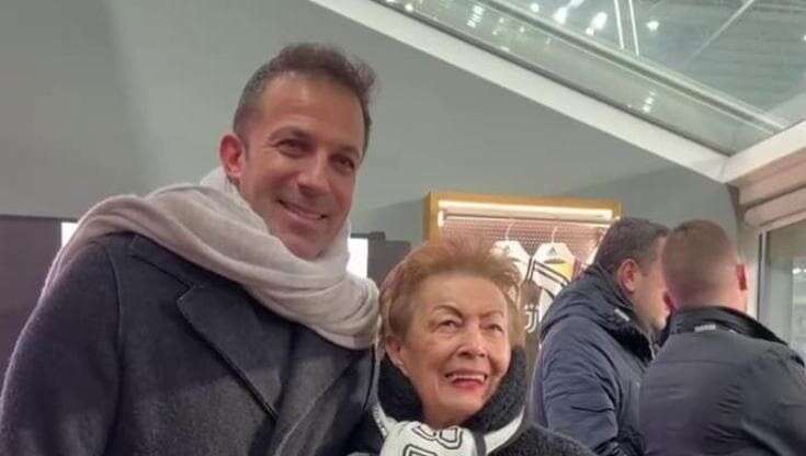 Nonna Alice, la tifosa juventina star dei social, per la prima volta allo Stadium per una partita