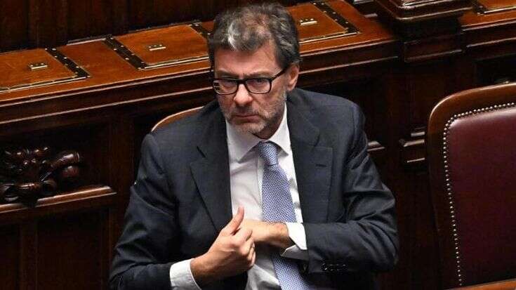 Giorgetti: “Chiedere sacrifici ai banchieri non è una bestemmia”