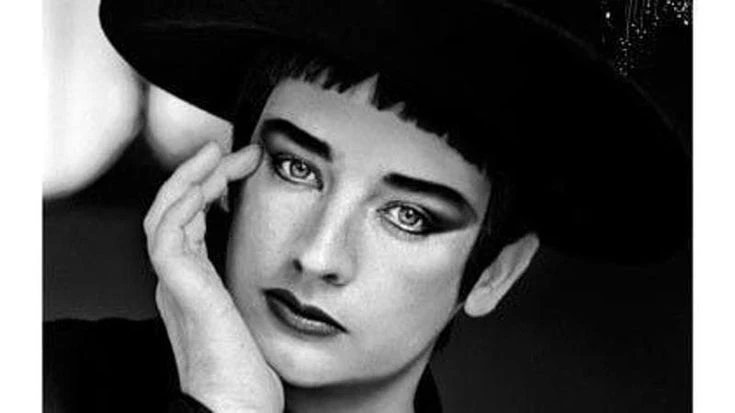 Boy George difende Emma Watson contro J.K. Rowling: “A chi importa cosa dice quella noiosa?”