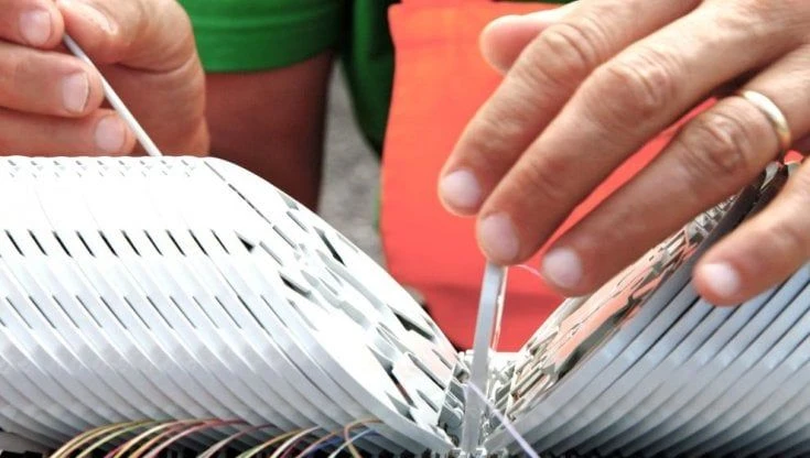 Bonus al 110% anche per la fibra. Imprese aiutate nei permessi di scavo. 5G, arriva la libertà di antenna