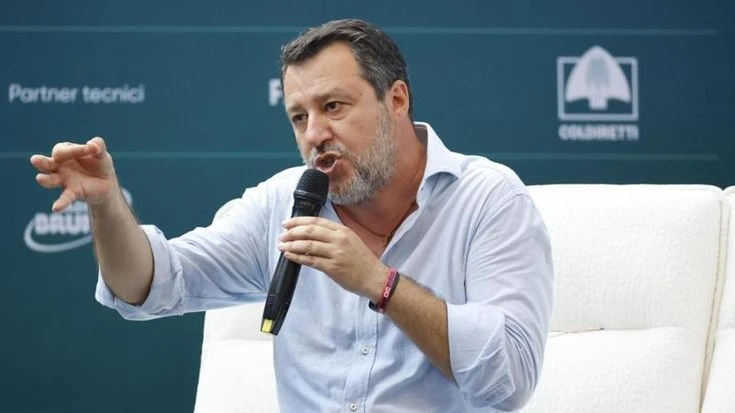 Morti dopo l’uso del taser, Salvini: “Non prendetevela con i carabinieri”. Avs: “Stop, è pericoloso”
