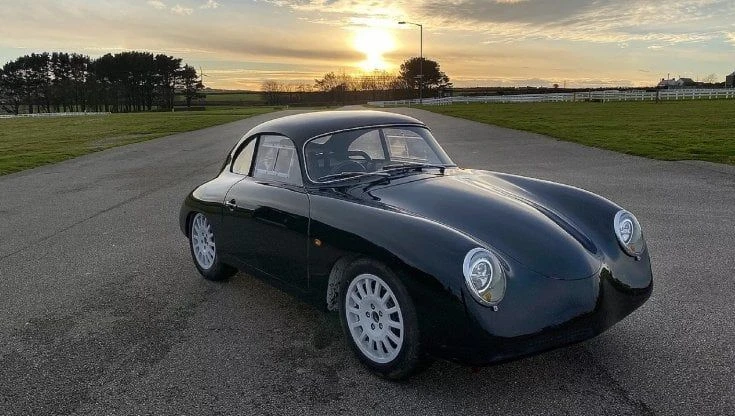 Elettrica e retrò, ecco la Wevc Coupé che assomiglia alla Porsche 356