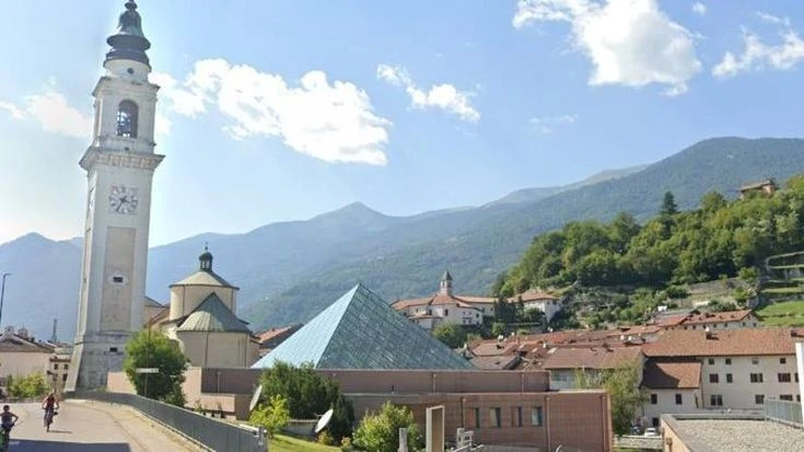 Trento, travolta dall’armadio in camera da letto: insegnante trovata morta in casa dopo giorni